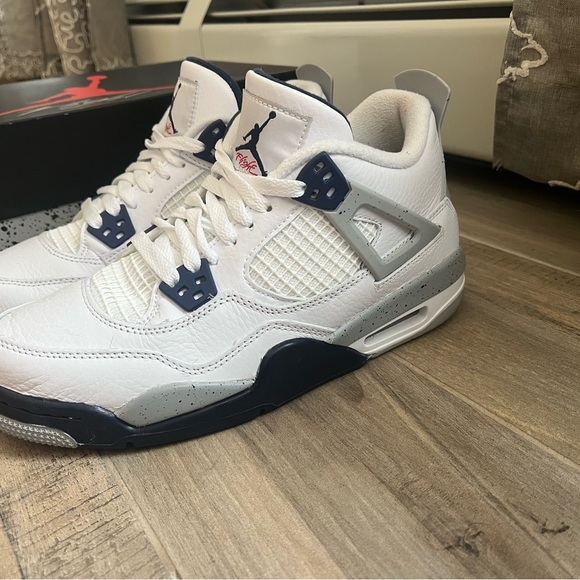 Jordan 4s midnight navy - Picture 3 of 5